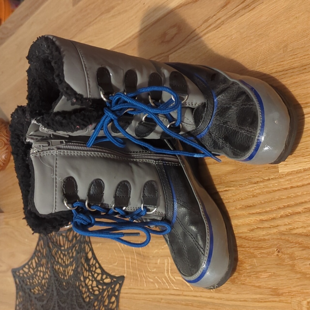 Zip Up Winter Boots